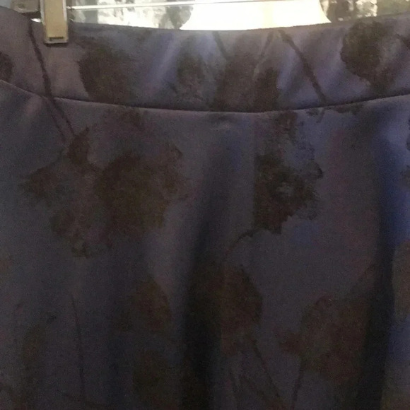 NWOT Faith and Joy by Monteau Navy/Black Floral Skirt w/Sheer Accent Hem- XL - Picture 3 of 9